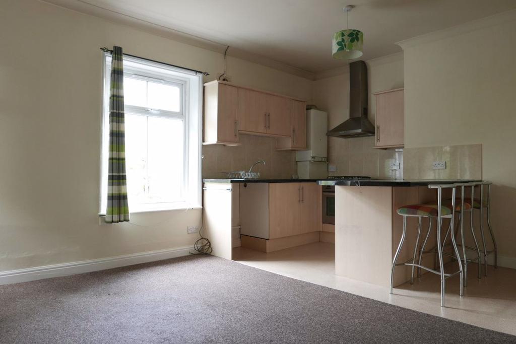 Flat 15, Dykes House, Cliff Road, Hessle 1 bed flat £450 pcm (£104 pw)