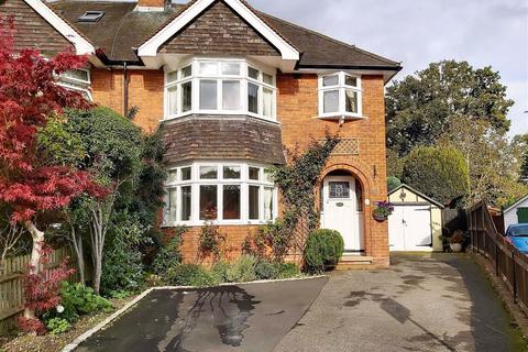 16 Chalgrove Way, Emmer Green, Reading, RG4 8SJ