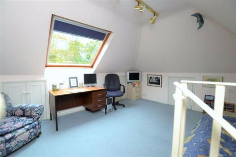 16 Chalgrove Way, Emmer Green, Reading, RG4 8SJ