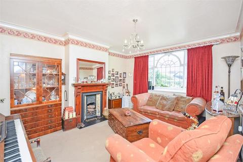 33 East Court, Wembley, HA0 3QL