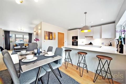 21 Rayners Close, Wembley, HA0 2JU