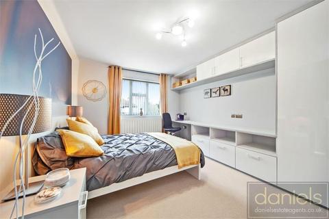 21 Rayners Close, Wembley, HA0 2JU
