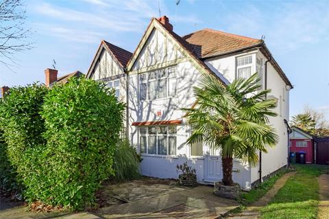 32 Abbotts Drive, Wembley, HA0 3SD