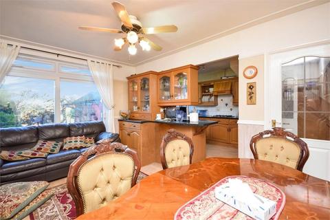 32 Abbotts Drive, Wembley, HA0 3SD