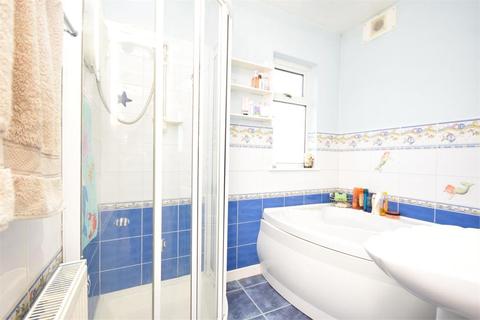 32 Abbotts Drive, Wembley, HA0 3SD