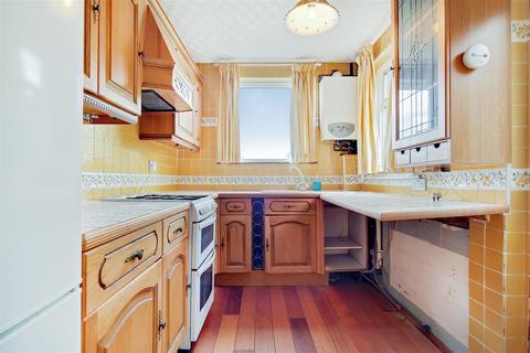 35 Mayfields, Wembley, HA9 9PR