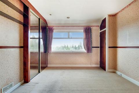 35 Mayfields, Wembley, HA9 9PR