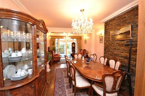72 Ravenscroft Avenue, Wembley, HA9 9TL