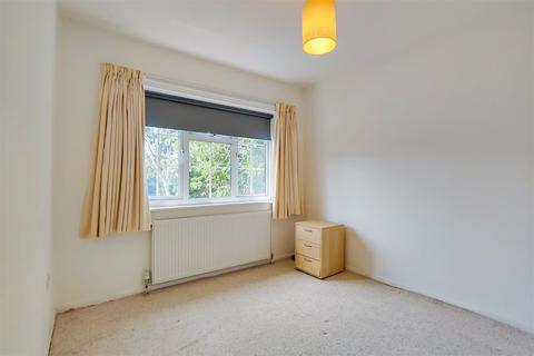 2 Waylett Place, Wembley, HA0 3BH
