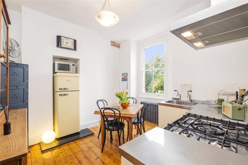 Lansdowne Lane, Charlton, London, SE7 2 bed apartment £450,000