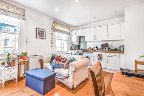 Flat B, 29 Bellefields Road, London, SW9 9UH