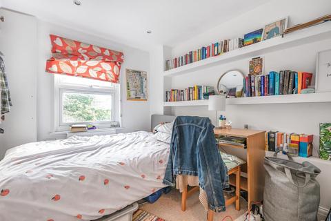 Flat B, 29 Bellefields Road, London, SW9 9UH