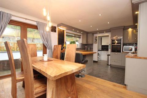 22 Sunnymere Drive, Darwen, BB3 1RH