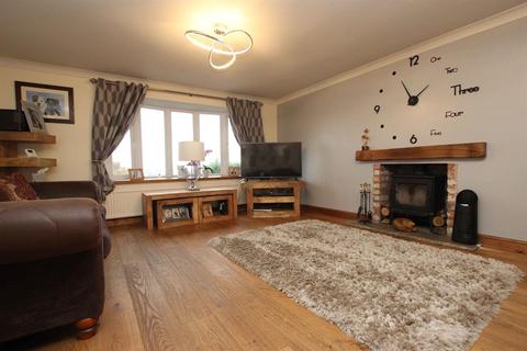 22 Sunnymere Drive, Darwen, BB3 1RH