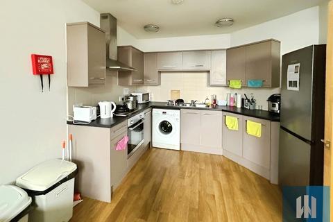 1 bedroom in a house share to rent, Ray Street, Near Town Centre, Huddersfield, HD1