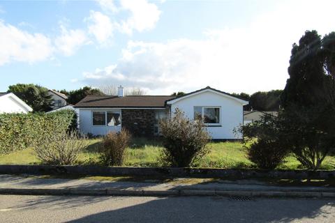 17 Chapel Close, Kehelland, Camborne, TR14 0DB