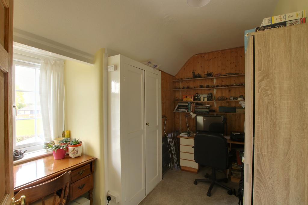 Bedroom 3/study