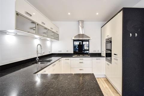 3 bedroom semi-detached house to rent, Whittle Avenue, Trumpington, Cambridge, CB2