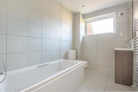 20 Howe Close, Wheatley, Oxford, OX33 1SS