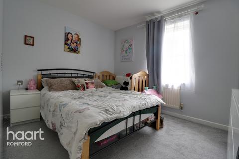 13 Bluebell Close, Rush Green, Romford, RM7 0XN