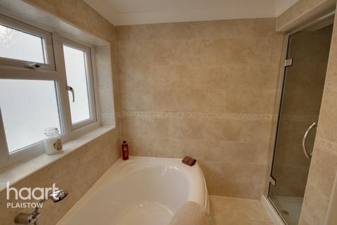 40 Woodside Road, London, E13 8RX