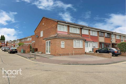 95 Great Cullings, Rush Green, Romford, RM7 0YP