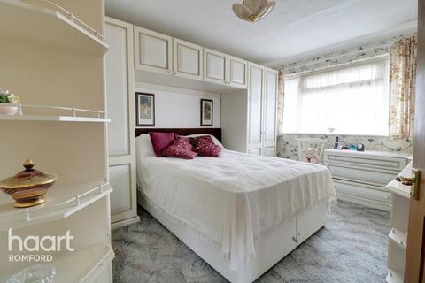 95 Great Cullings, Rush Green, Romford, RM7 0YP