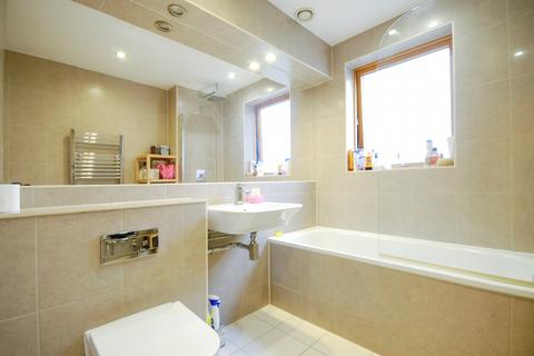 3 bedroom apartment for sale, St. James House, 52 Blackheath Hill, SE108EN