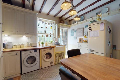10 Wharfe View, Pool In Wharfedale, Otley, LS21 1NF