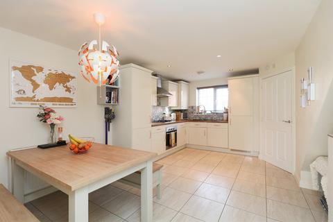 10 Castleton Way, Waverley, Rotherham, S60 8AQ