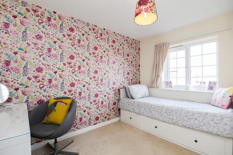 10 Castleton Way, Waverley, Rotherham, S60 8AQ