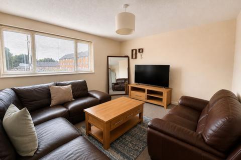 2 bedroom maisonette to rent, Shepherds Mead, Hitchin