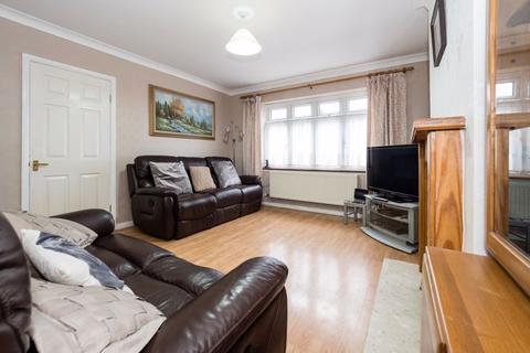 47 Heather Way, Romford, RM1 4SX