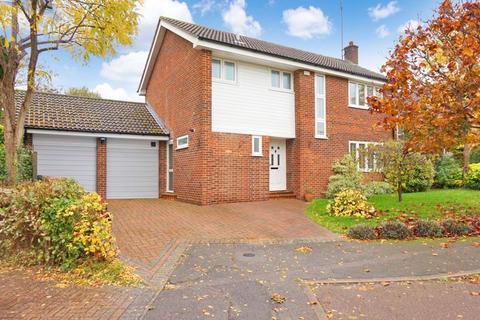 15 Geralds Grove, Banstead, SM7 1NE