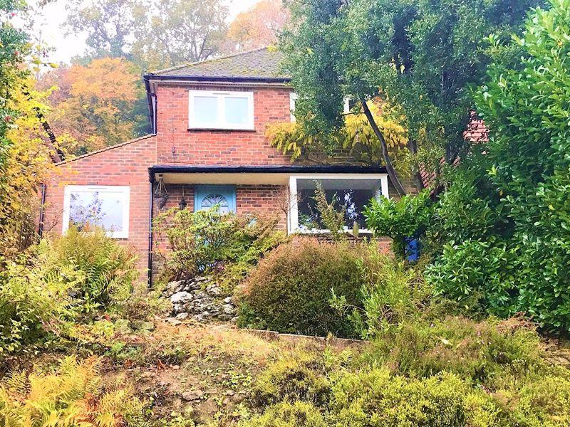 Cherry Tree Avenue, Haslemere 3 bed detached house £575,000
