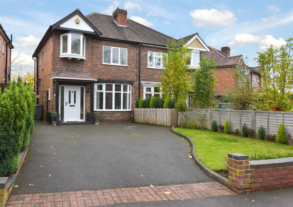 Brook Lane, Solihull 3 bed semidetached house £325,000