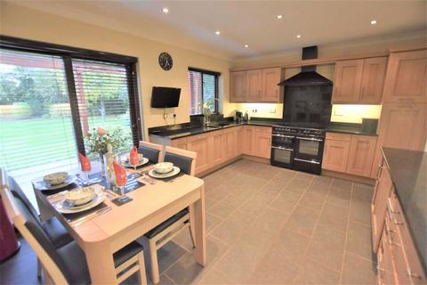Ivy House Manor Farm, Stoulton, Worcester, WR7 4RS