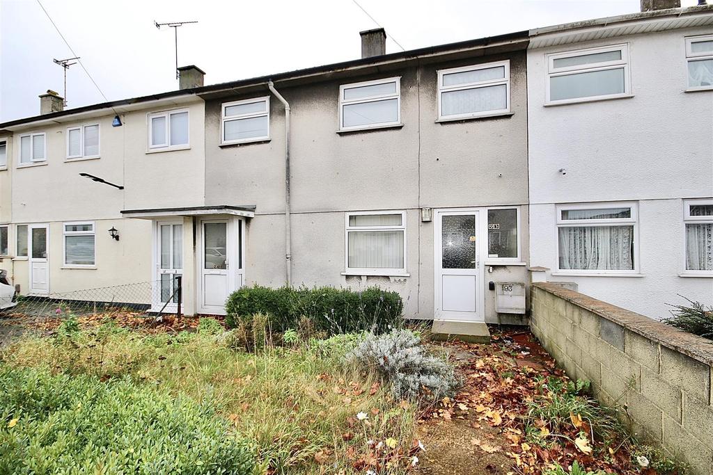 Corsham Road, Penhill, Swindon 2 bed terraced house £115,000