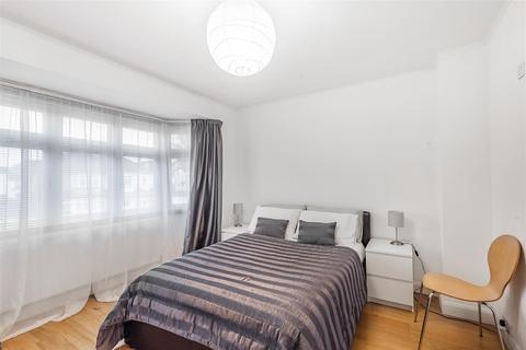 2 Wydell Close, Morden, SM4 4NS
