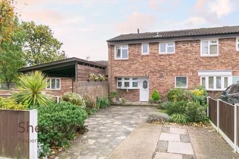 83 Glamis Close, Cheshunt, Waltham Cross, EN7 6JD