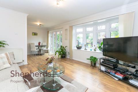 83 Glamis Close, Cheshunt, Waltham Cross, EN7 6JD