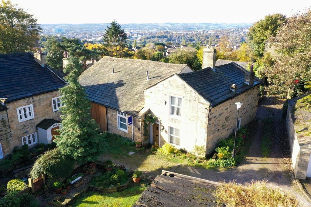 Hodgson Fold, Bradford 4 bed farm house £375,000