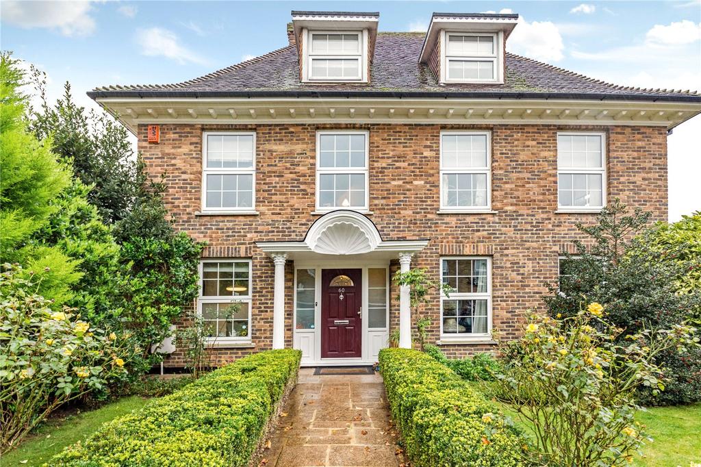 Theydon Grove, Epping, Essex, CM16 4 bed detached house £1,050,000