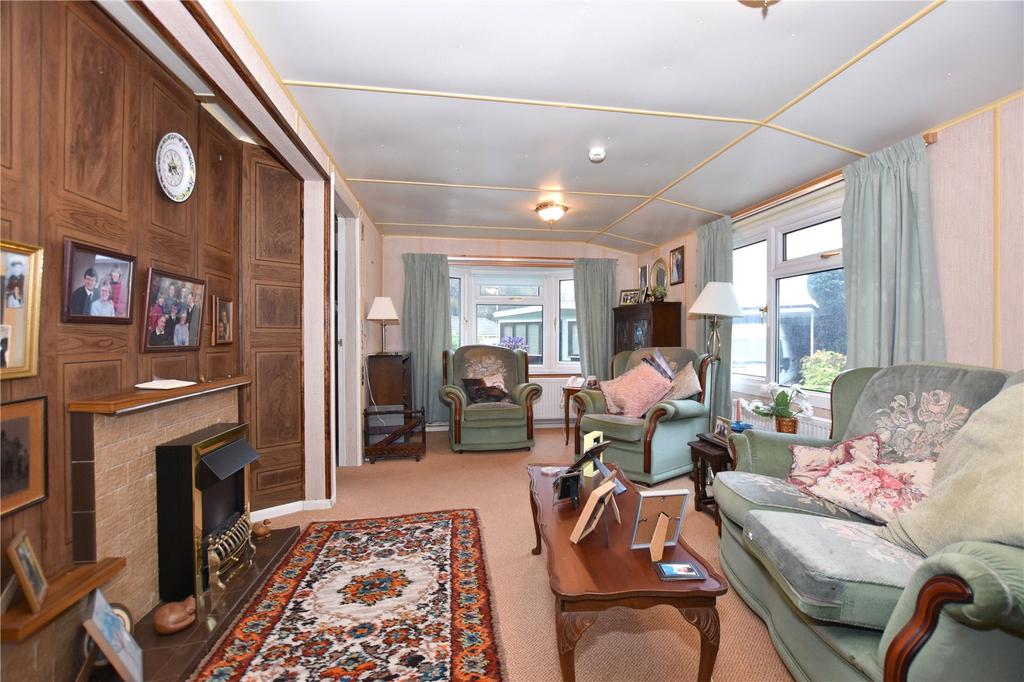 Mount Park, Bostal Road, Steyning, West Sussex, BN44 2 bed property £125,000