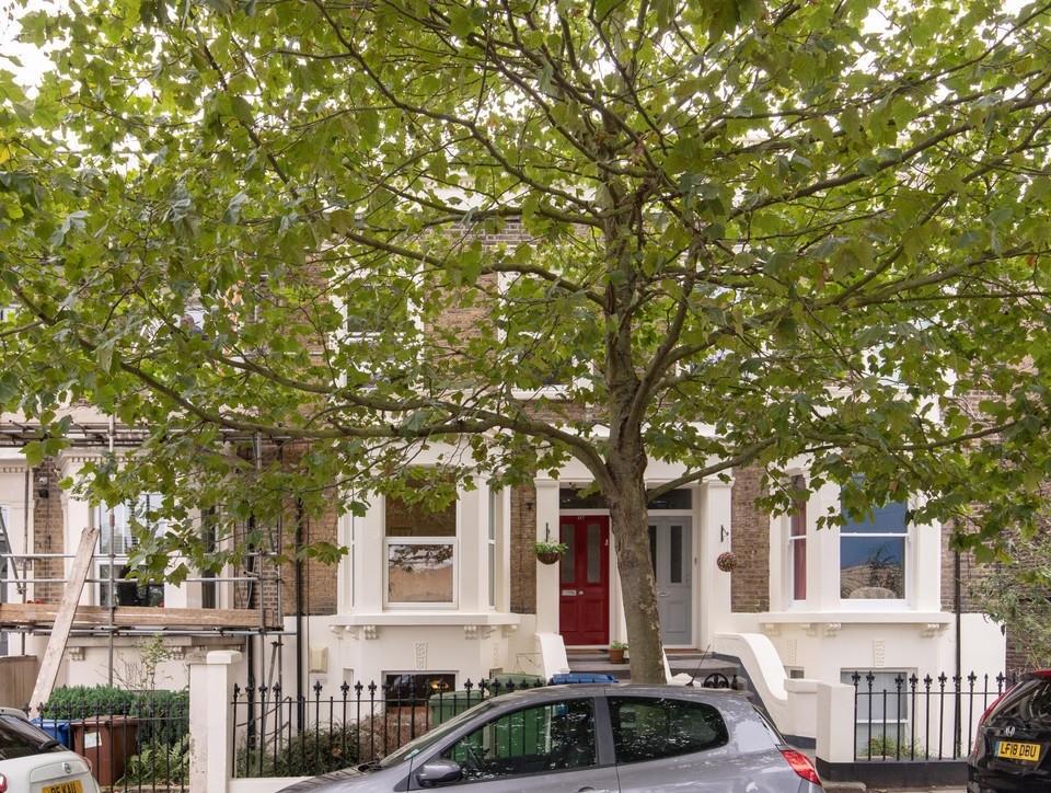 Chadwick Road Peckham SE15 1 bed flat £1,200 pcm (£277 pw)