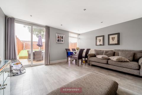 14 Ellison Close, Windsor, SL4 4BZ