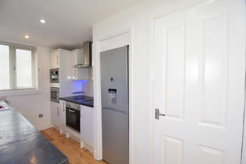 0/2, 123 Bowfield Crescent, Glasgow, G52 4HL