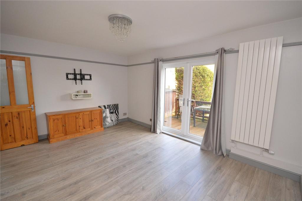 King Avenue, Horsforth, Leeds, West Yorkshire 3 bed terraced