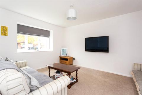 4 Bradley Close, Oakley, Aylesbury, HP18 9QS