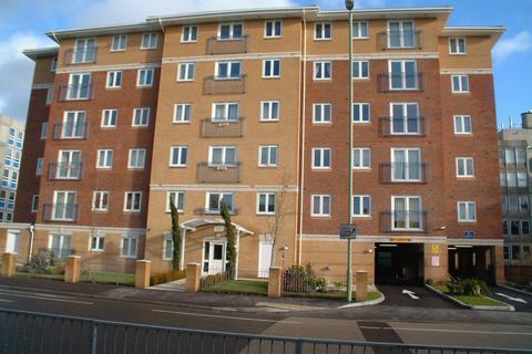 2 bedroom apartment to rent, Farnborough GU14